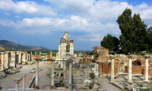 Ephesus Tour - Walk Through Ancient History